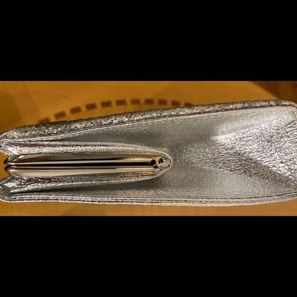 Vintage Silver Metallic Clutch Purse With Chain Sparkly Bling Evening Cocktails - Picture 5 of 11